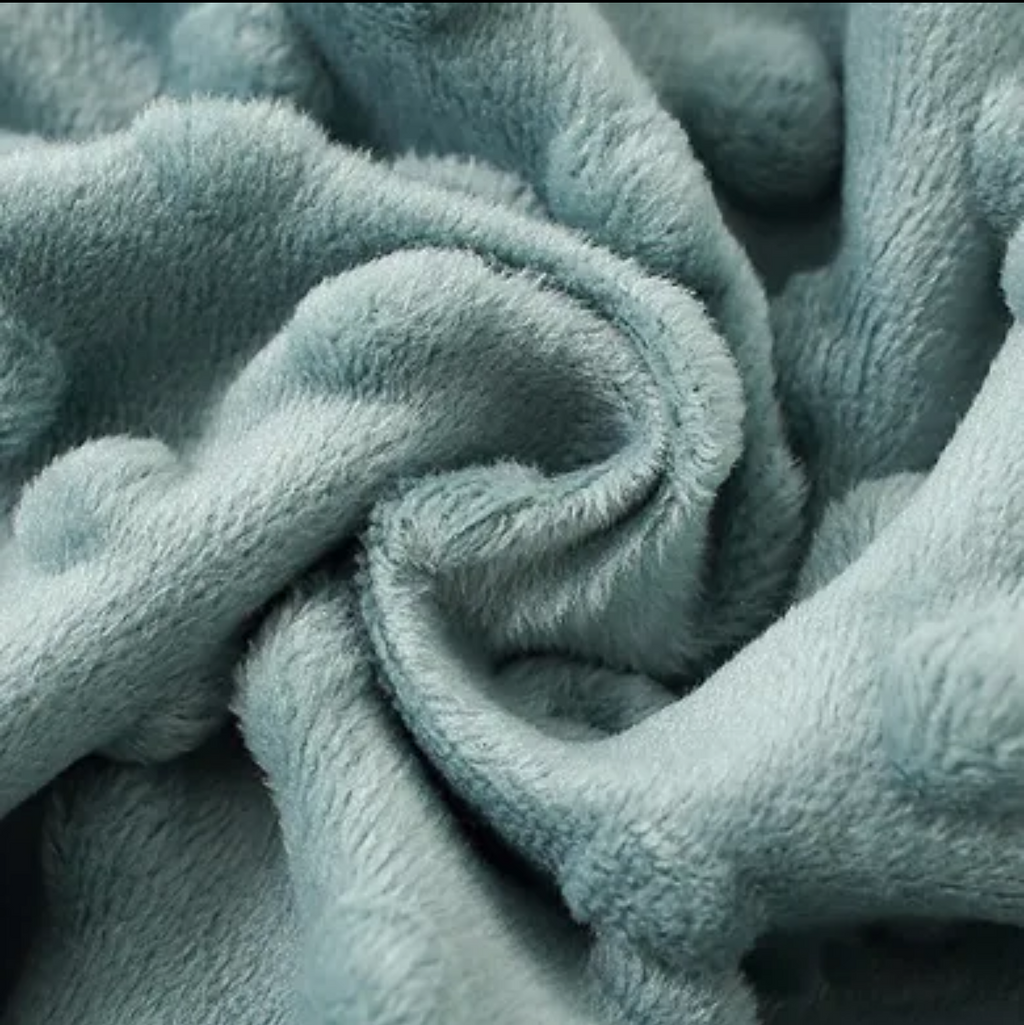 Cobija Neutral Plush